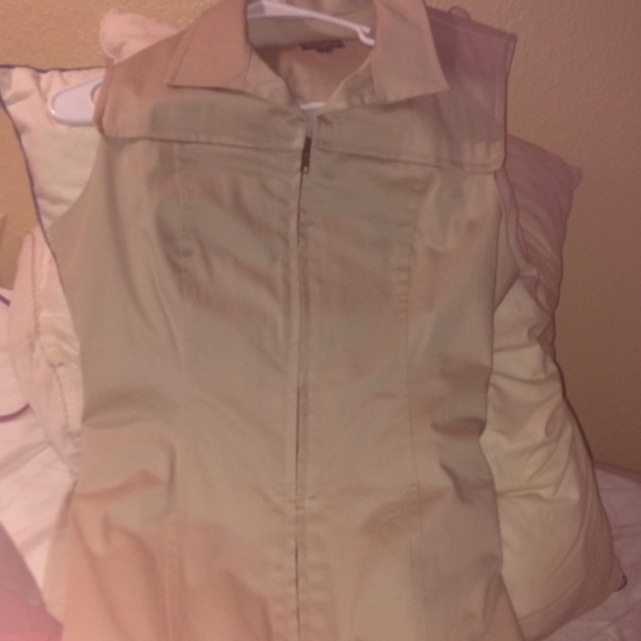 Women’s khaki dress. - Picture 1 of 5